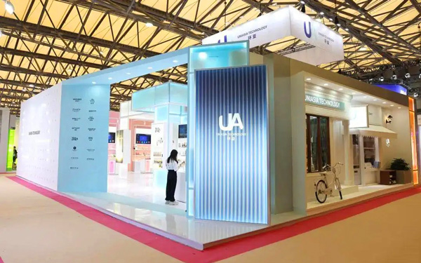 在展览会展馆设计中,如何通过展台链接用户需求?