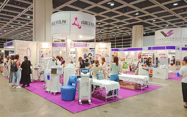 服饰展台设计秘籍：如何用花艺装饰提升展位格调？